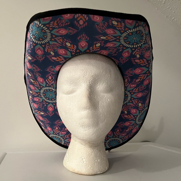 Texas Straw Cowboy hat with added cover design on underside - Picture 3 of 6